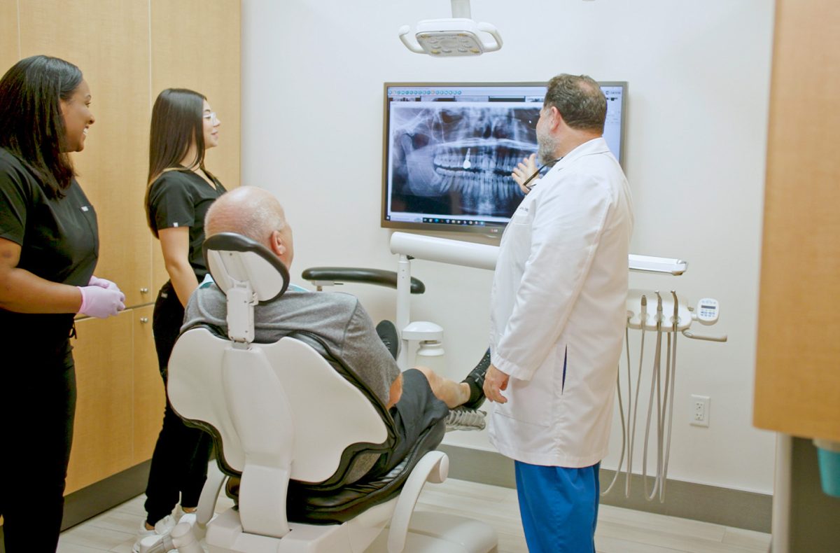 Dental implant dentists in Cooper City FL